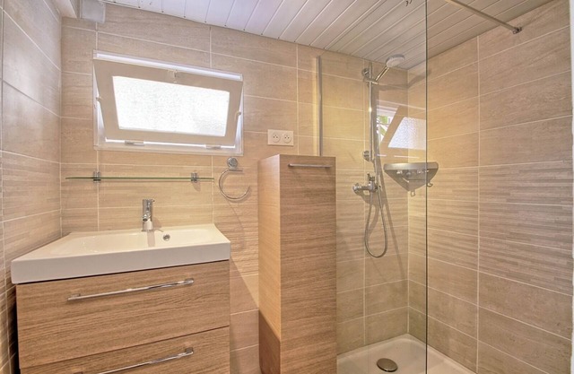 Bel appartement de 50M2 au rez de jardin de villa très ensolleillé très calme