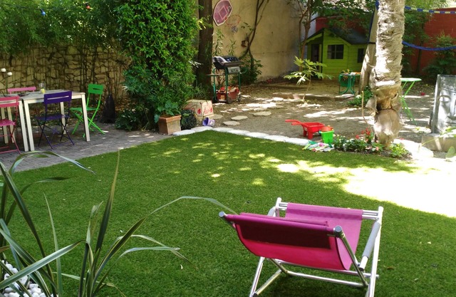 Bel Appartement en Ville Avec Grand Jardin Privé et Très Bien Situé