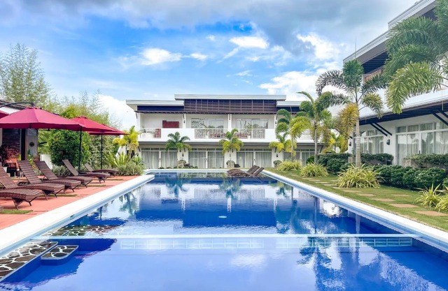 Bella Napoli Resort & Resto