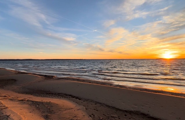 Bella Spiaggia! Long range big water views and SANDY BEACH front property!
