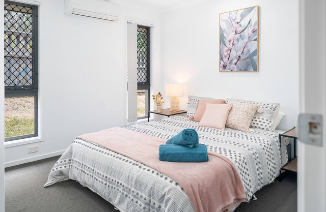 Bellbird Park 3 bedroom Oasis-Ideal Brisbane West Location