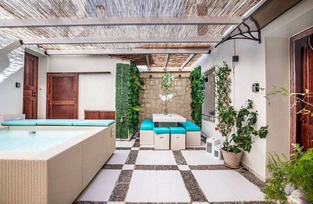 Belle Epoque | 5 Bedroom Villa