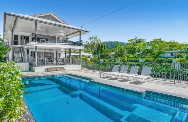 Belle Escapes Beachfront Luxury Home 53 Arlington Clifton Beach