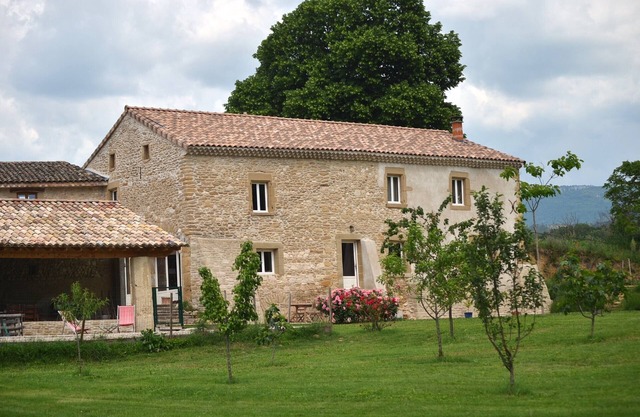 Belle Maison de Caractère au Calme, à la Campagne et Proche de Toutes Commodités