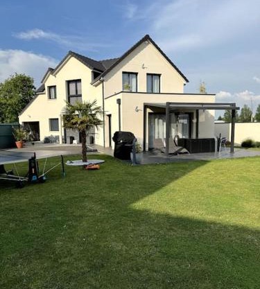 belle maison avec piscine chauffée sans vis-à-vis