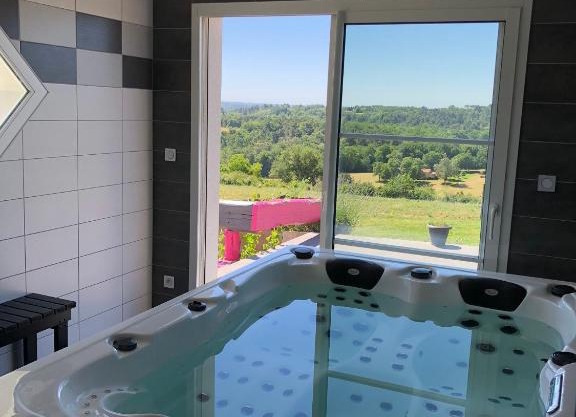 Bellevue au calme avec spa intérieur