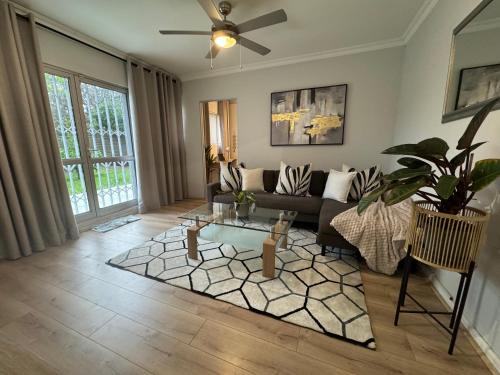 BelleVue Cottage - A serene waterfront escape!