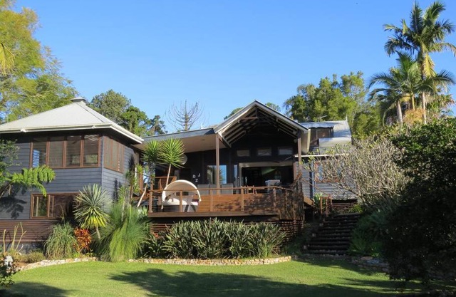 BELLINGEN CONVERTED CHURCH on the river (Pet Friendly)