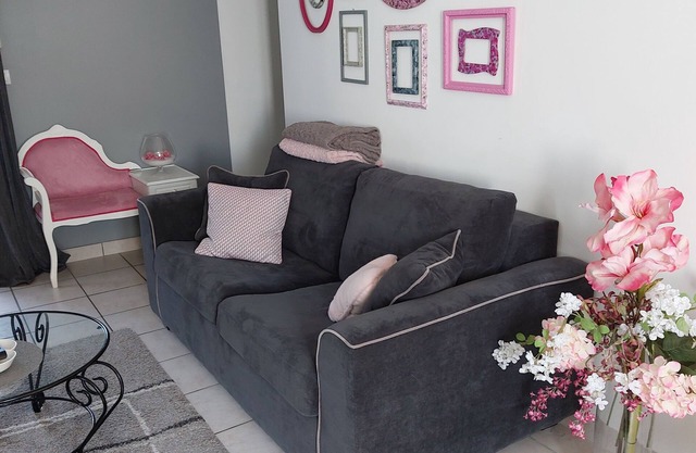 BELLOGIA APARTMENT 3km from the medieval town of Crémieu