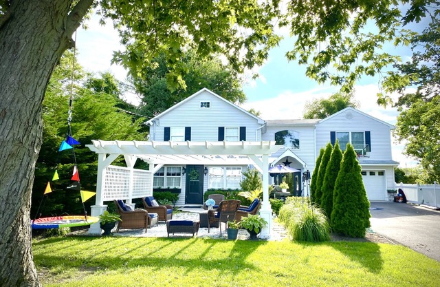 Belmar, Spring Lake, SeaGirt, Avon, Ocean Grove, Bradley BeachnO.5 mile to beach