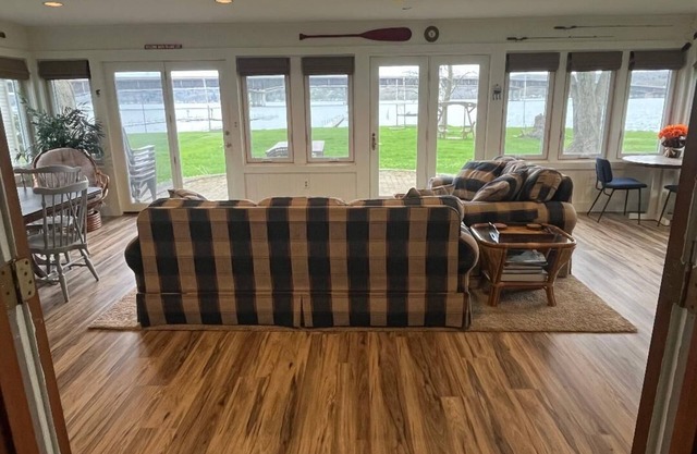 Bemus Point Lakefront cottage
