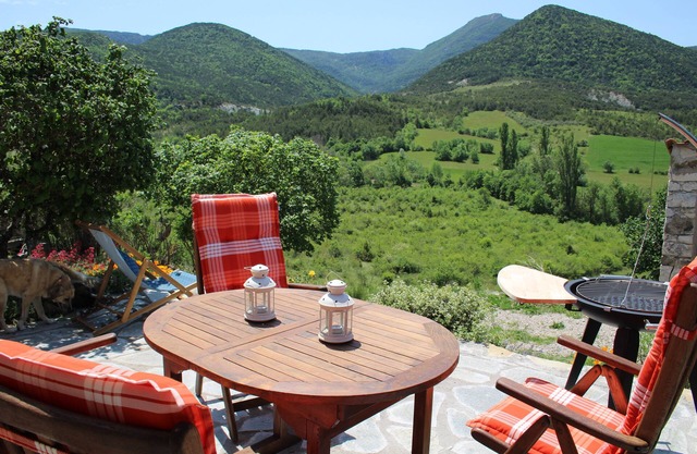 Bergerie Nichée Dans un Écrin de Verdure