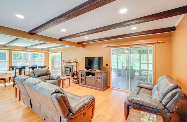 Berkshire Hideaway w/Fire Pit & Playground!