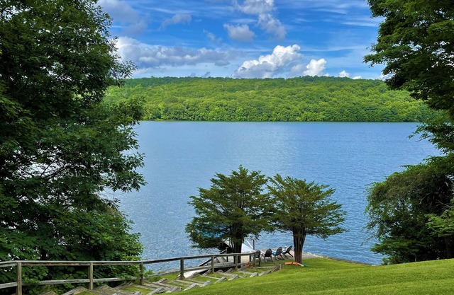 Best Direct Lakefront Location on Candlewood