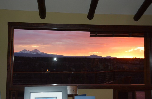 BEST VIEW in BEND and located close to town