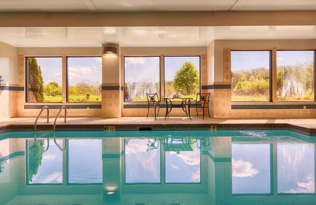 Best Western Plus Bass Hotel & Suites