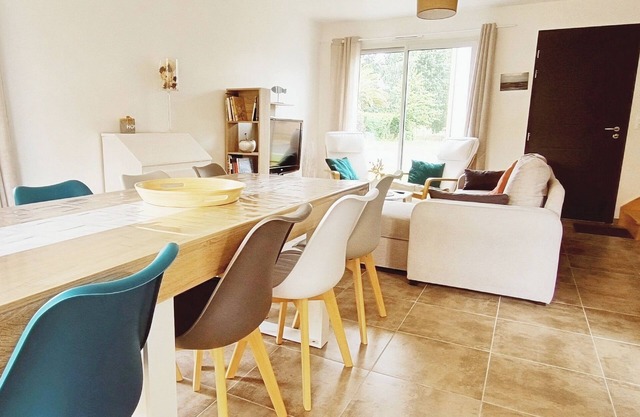 Between Land and Sea, 6/8 person house with terrace and barbecue!
