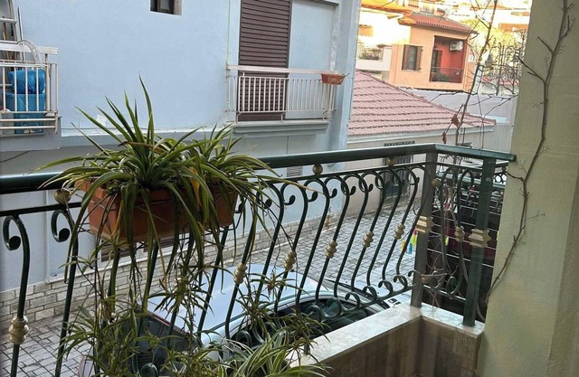 Between the walls and quiet neighborhood of OldTown and the crowded city center