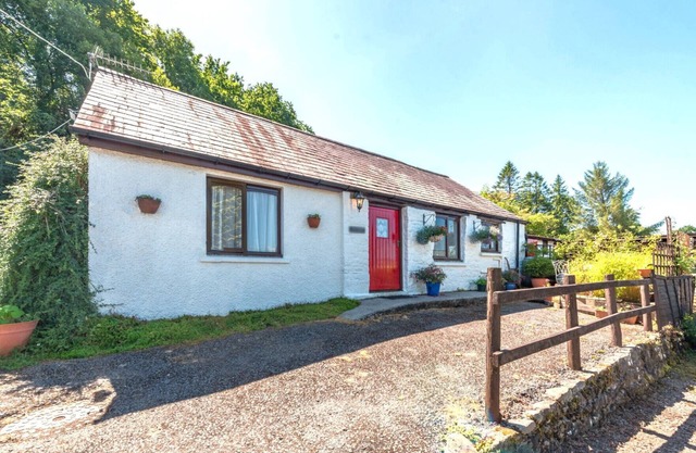 Beudy - Two Bedroom House, Sleeps 4