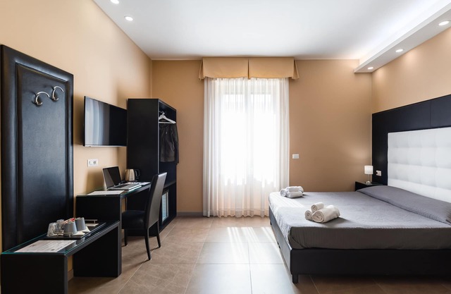 BH Napoli Railway - Caffè