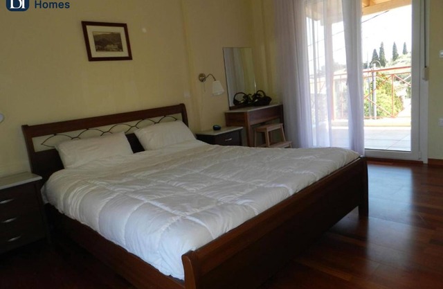 BH791 - B - Villa Kalavrita