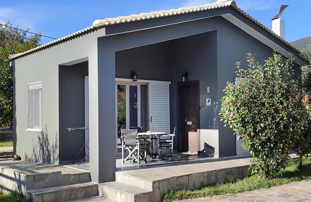 BH950 - C - Bungalow Messologgi