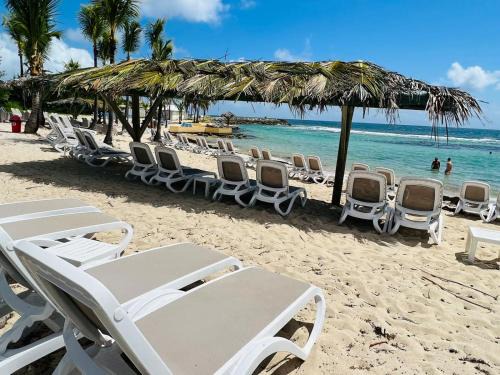 BIENVENUE à 'TI SOLEY GWADA' ACCES PLAGE A SAINT FRANCOIS