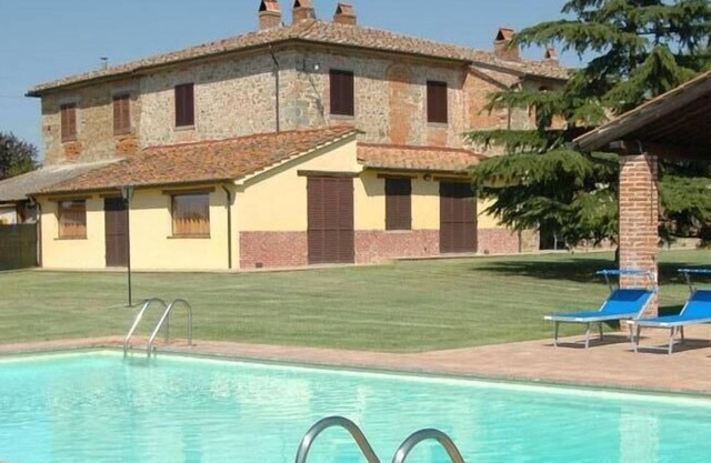 Big and Old stone farmhouse with private pool, beautiful landscape!