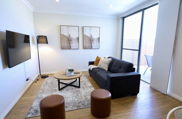Big Beautiful Midland - sleeps 4