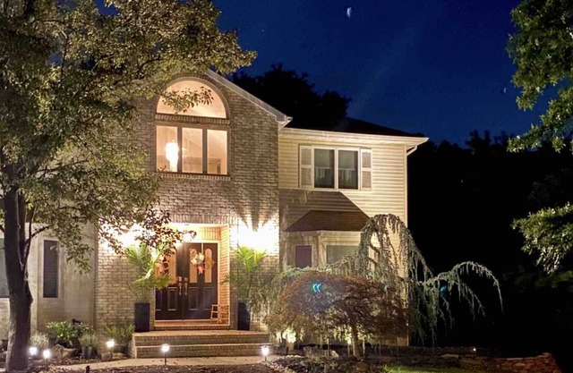 Big Beautiful Spacious Home Perfect for the Spring!
