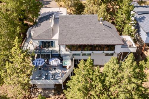Big Sky by AvantStay Beautiful Mountain Home w Great Views
