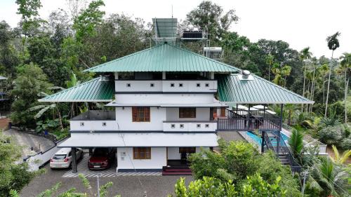 BIKI'S PALM VILLA