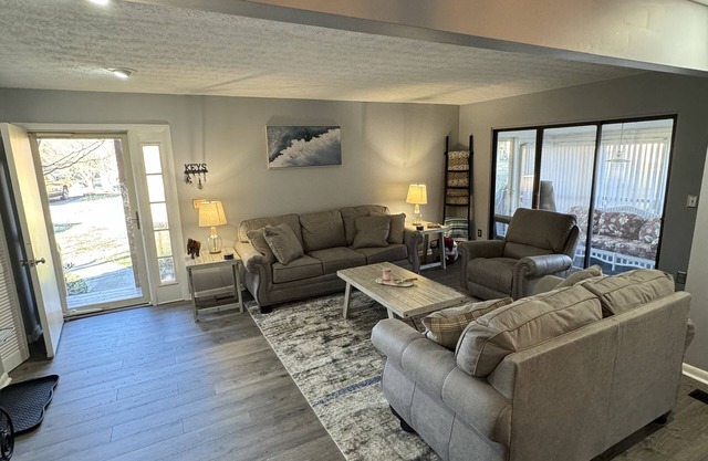 Bird House on 7th FairwaynnUpdated Lake Cumberland Condo - Woodson Bend Resort
