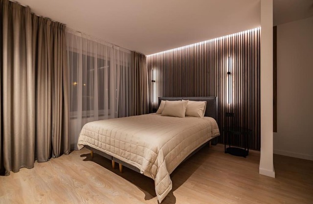Birzes dzīvoklis (Birzes condo)