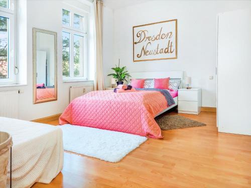 Bis 6 Personen - Helle, Ruhige Whg, 2 Bäder, DD Neustadt - Top Lage