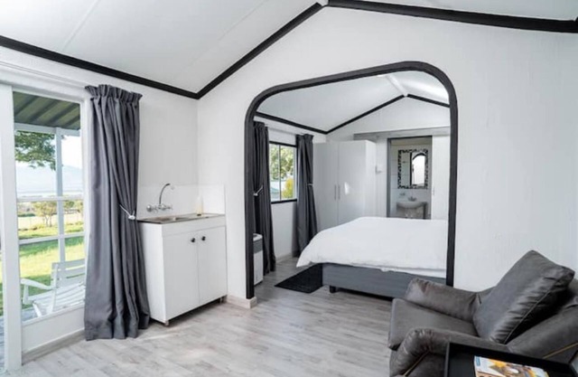 Black and White House