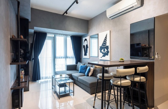 Blackjack Suite @ Uptown Parksuites T2/35th Flr