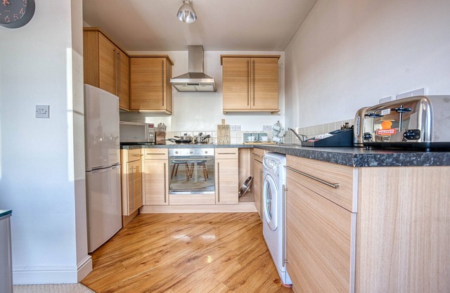 Blue Cedar 2 Bed, 2 Bath Apt with Parking - Modern apartment in Birmingham