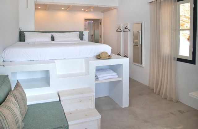 BLUE DAWN LUXURY SUITE