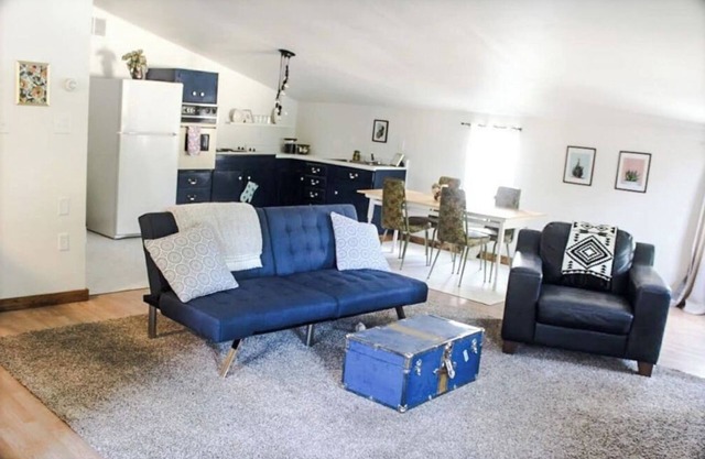 Blue Fern Hotel - Nestled Away Loft Space