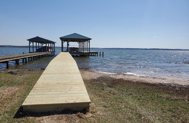 Blue Haven Lake Palestine Tx , Dock with Sundeck Sleeps 6