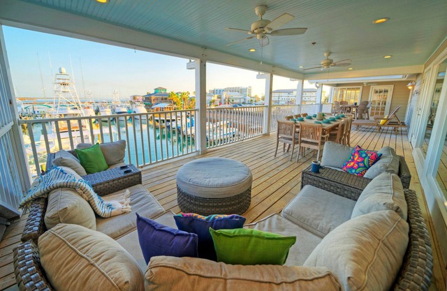 Blue Marlin at Trout Street | Balcony w/Marina Views | Walk to Port A Nightlife