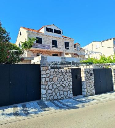 Blue Promenade Apartments