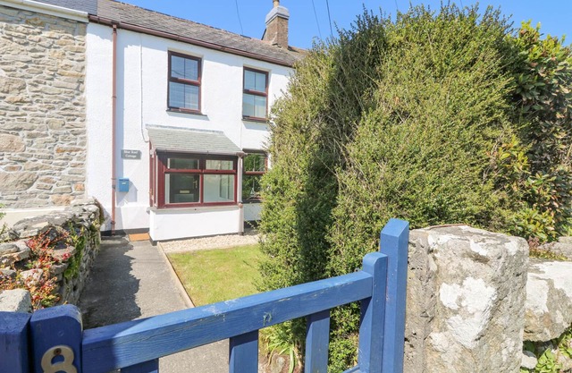 BLUE REEF COTTAGE, family friendly, with open fire in Pendeen