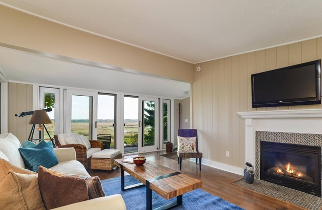 Blue Zen - Two Bedroom Cottage, Sleeps 4