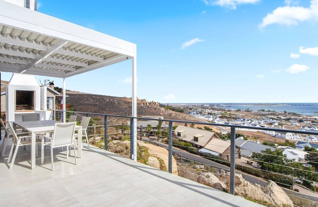 Blueberry Villa - Three Bedroom House, Sleeps 6