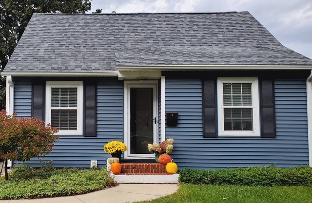 Bluebird/Charming 3-bedroom, 1.5 bathroom house, 5 blocks to Mayo Clinic