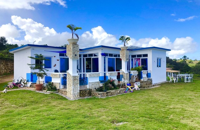 Bluemoon villa
