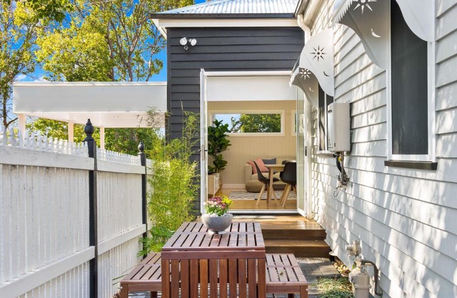 Bluestone Cottages - The Shop