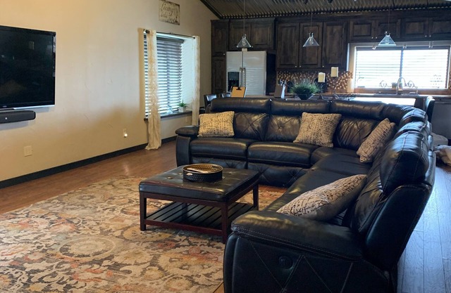 Bluff Creek Marina, Guest Receive Free Launch & Trailer Parking